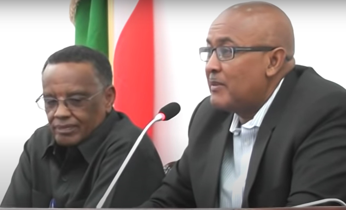 FALSE: Somali President exchanges blows with his deputy on live TV