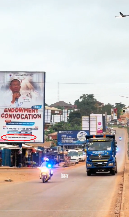 Kenyan blogger misleadingly labels Otumfuo’s convoy as that of a politician 